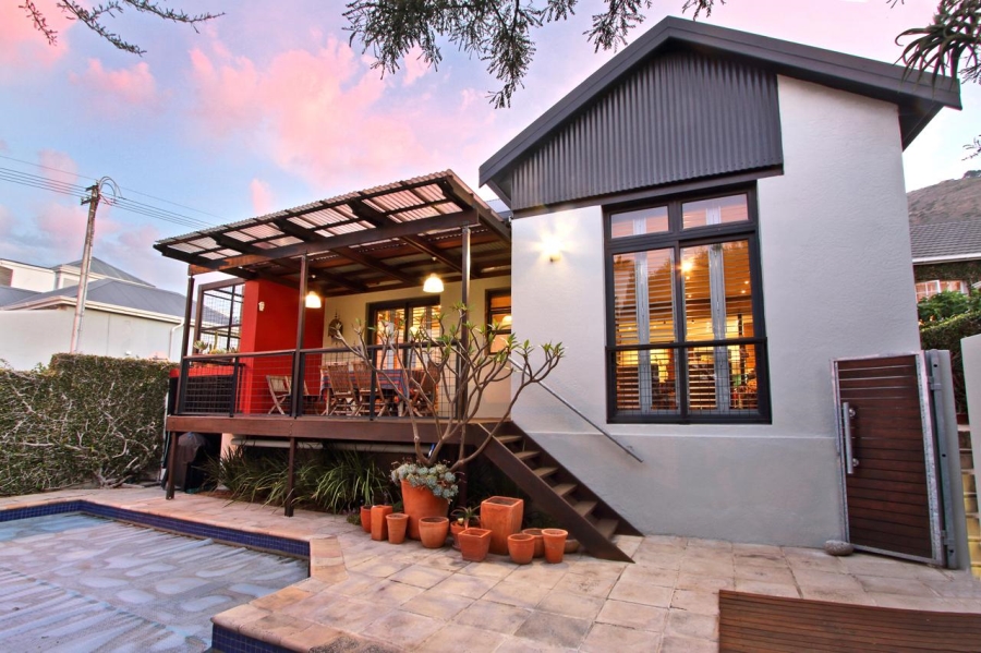 To Let 2 Bedroom Property for Rent in Green Point Western Cape